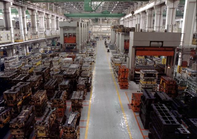 金杯海獅工廠沖壓車間